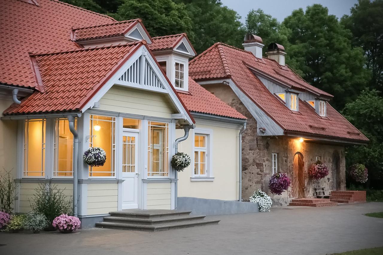 Botique & Spa Hotel Berkenes Manor Ziedkalne Екстериор снимка