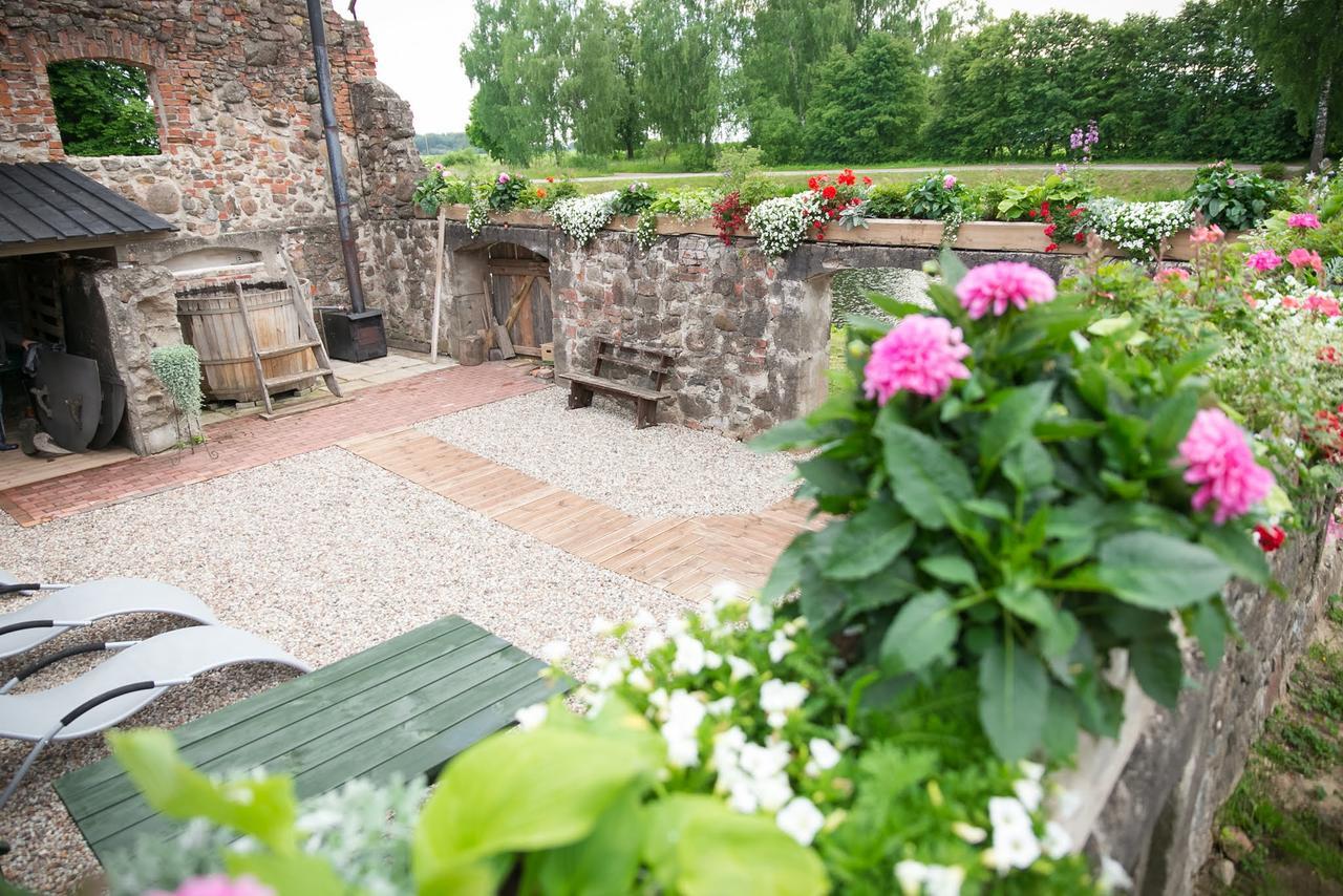 Botique & Spa Hotel Berkenes Manor Ziedkalne Екстериор снимка