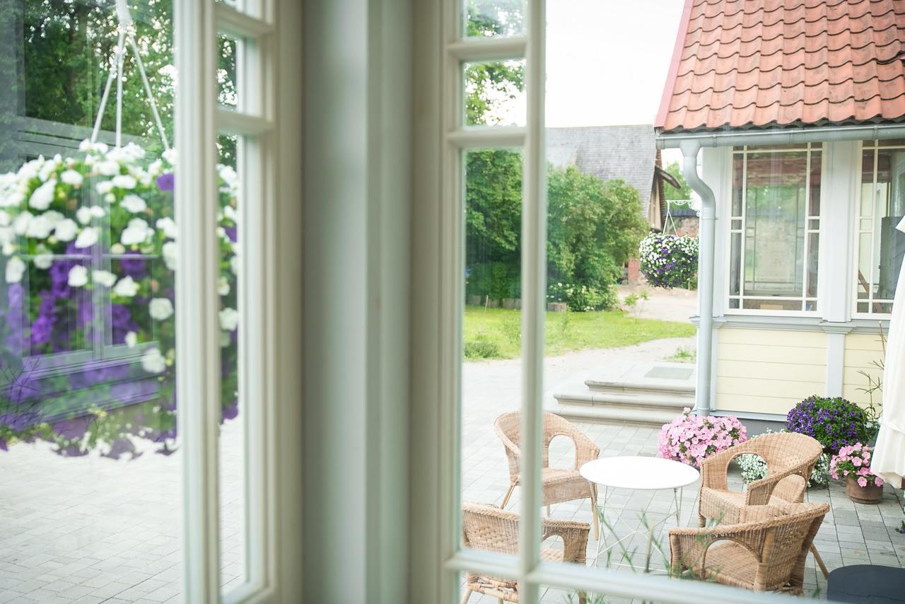 Botique & Spa Hotel Berkenes Manor Ziedkalne Екстериор снимка
