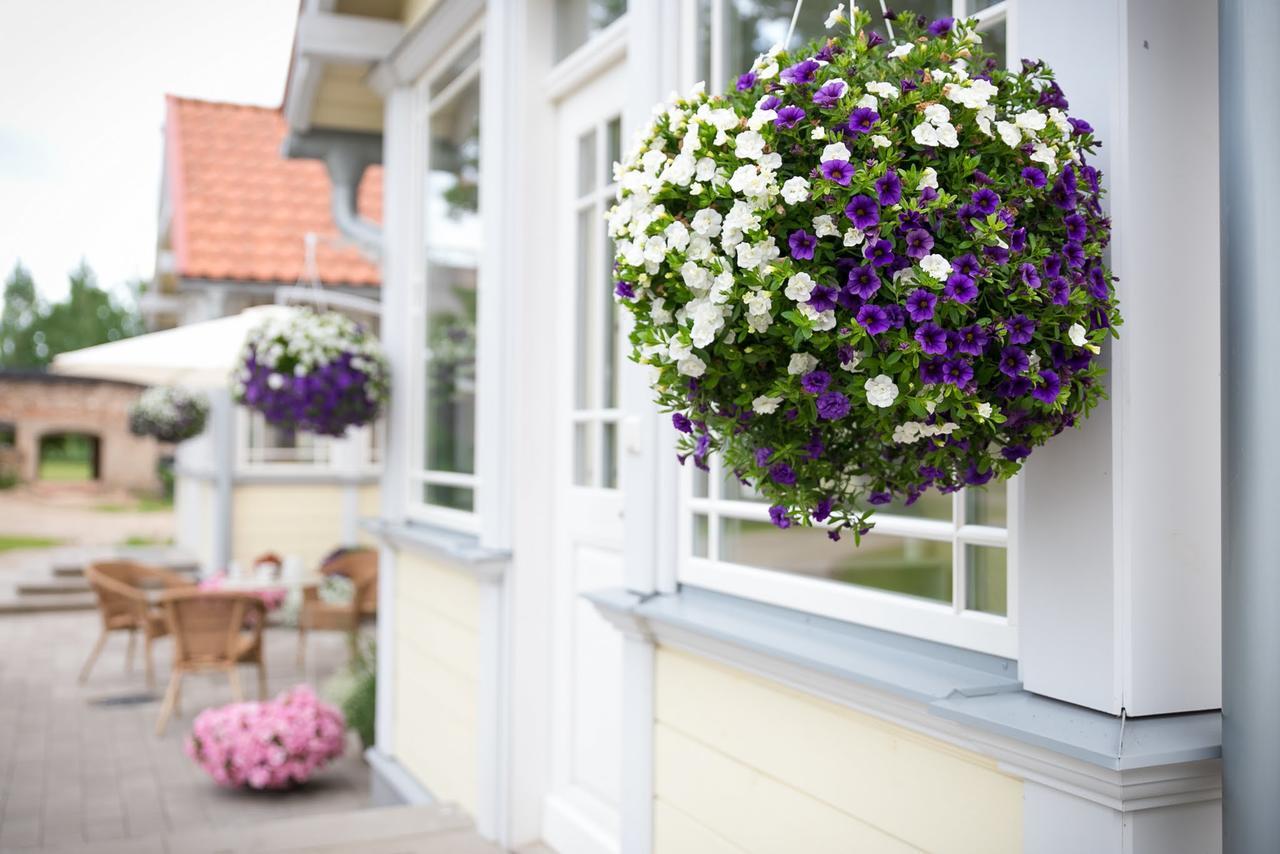 Botique & Spa Hotel Berkenes Manor Ziedkalne Екстериор снимка